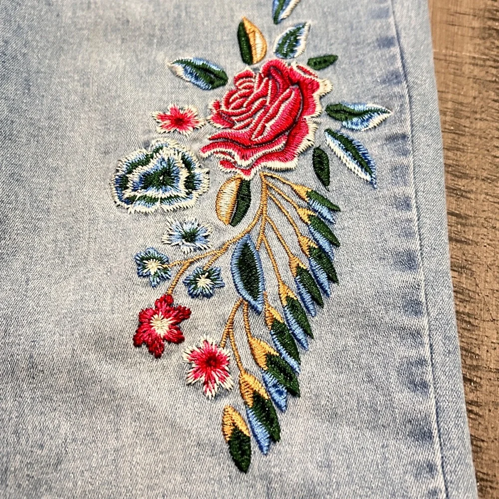 DG2 by Diane Gilman Light Blue Floral Embroidered Jeans - Picture 3 of 13